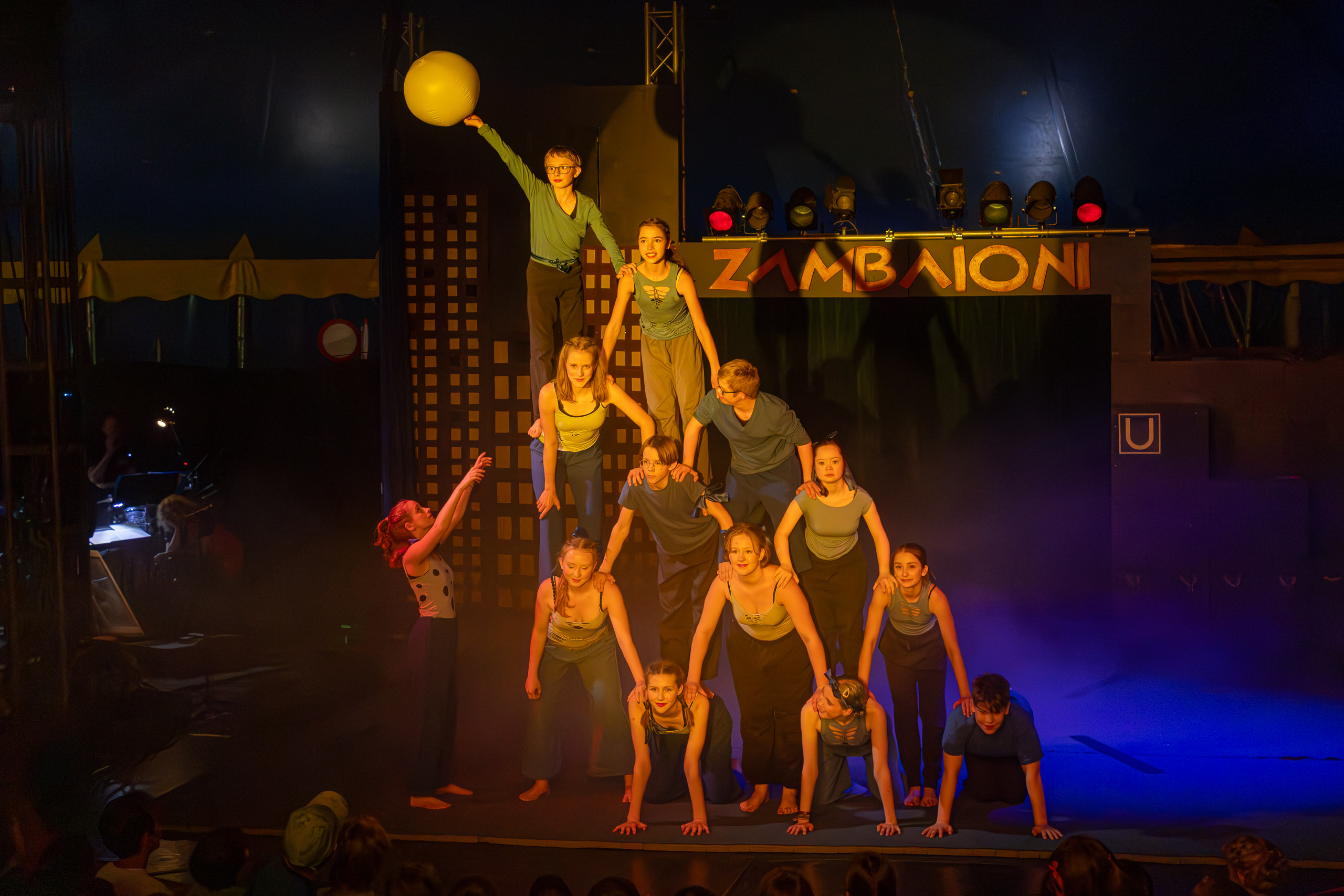 20250529130150 R5D 3516 e